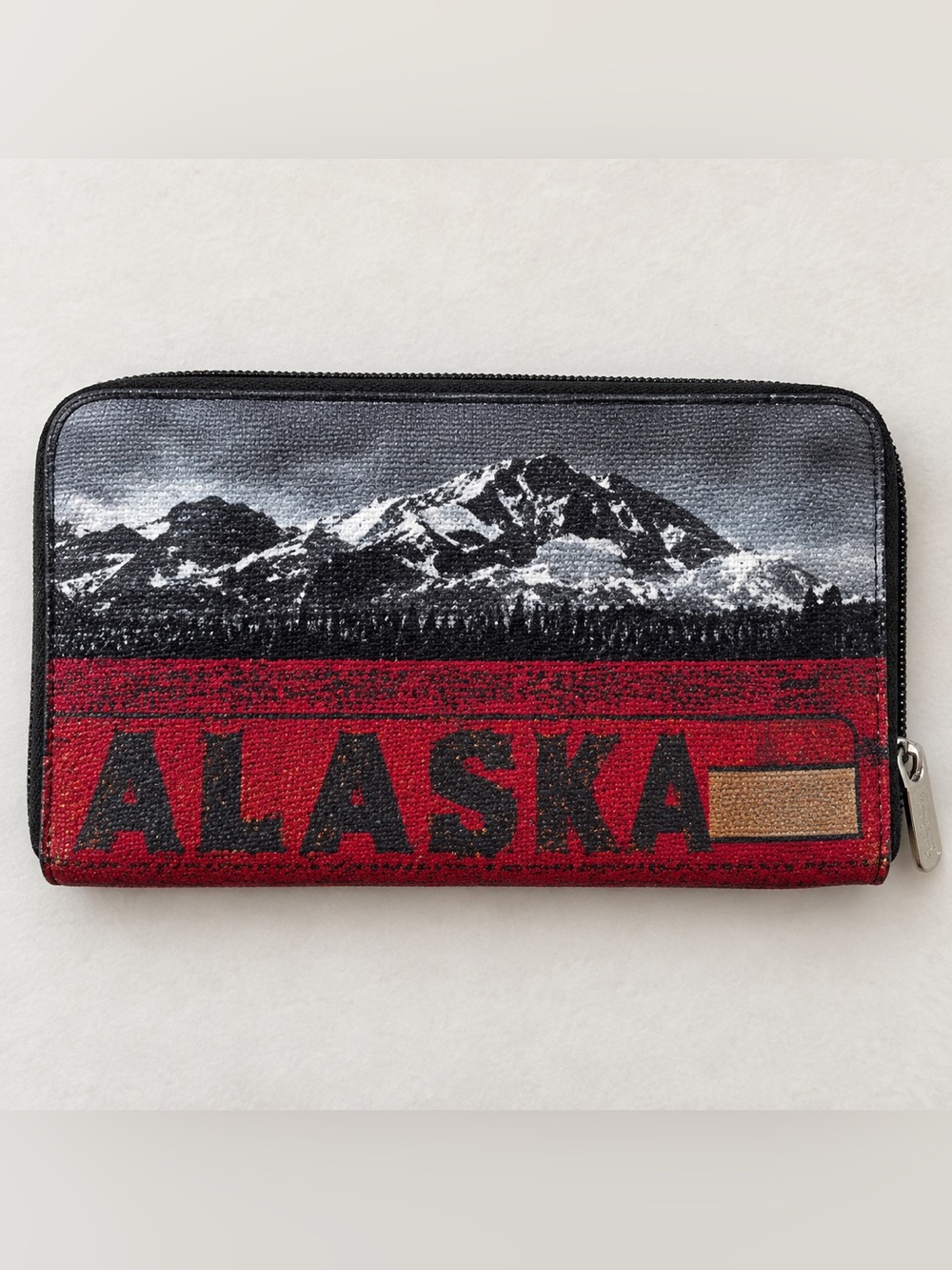Robin Ruth Alaska Mountain Print Zip Clutch Wallet Wristlet Black Red